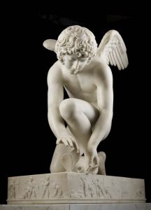 Antoine-Denis Chaudet (1763-1810) L'amour, dit aussi, L'amour prenant un papillon, 1817, marbre ©musée du Louvre, Paris 